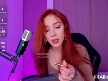 Chaturbate Live Sex Cam of thecosmicgirl