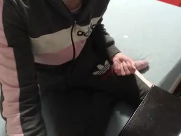 Chaturbate Free Porn Cam of hornycouple21x