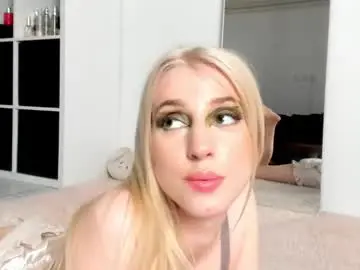Chaturbate Live Sex Cam of kenziedawton