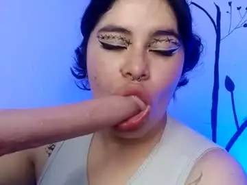 Chaturbate Nude Webcam of magic_alicee_