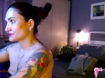 Chaturbate Sex Chat of paradisegirl_