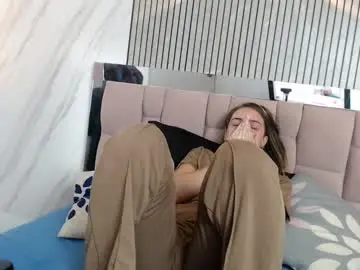 Chaturbate Live Sex Cam of sharlotte__jones