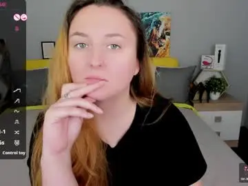 Chaturbate Live Sex Cam of red_naughtyfox