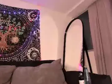 Chaturbate Live Sex Cam of alphaandmuse