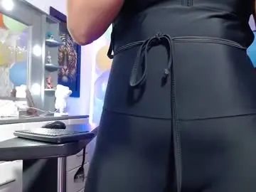 Chaturbate Live Sex Cam of hot_sexy_bunny