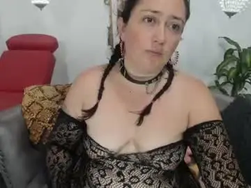 Chaturbate Adult Webcam of naughty_milf_esmeralda