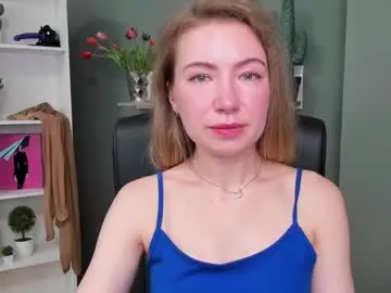 Chaturbate Nude Webcam of mia_luxx92
