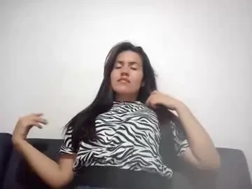 Chaturbate Nude Webcam of monalia17