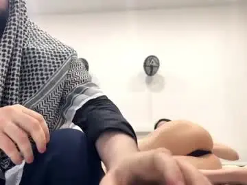 Chaturbate Live Porn of big_little_sheikh