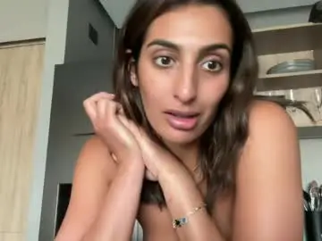 Chaturbate Adult Video Chat of camiliakxoxo