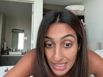 Chaturbate Adult Video Chat of camiliakxoxo