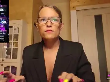 Chaturbate Nude Webcam of findom_lady_shine