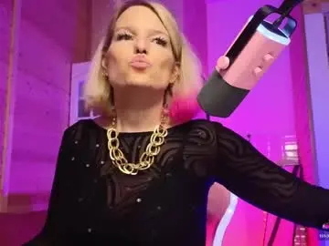 Chaturbate Free Porn Cam of findom_lady_shine