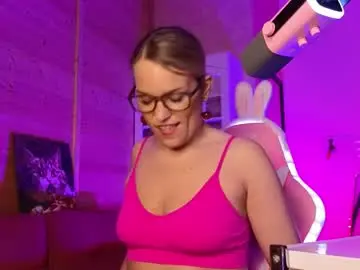 Chaturbate Nude Webcam of findom_lady_shine