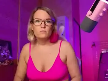 Chaturbate Free Porn Cam of findom_lady_shine