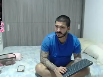 Chaturbate Live Sex Cam of sweetdesires_