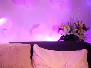 Chaturbate Watch Live Sex Cams of littlee33