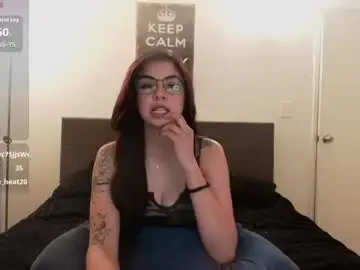 Chaturbate Live Sex Cam of emerykinleys