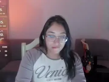 Chaturbate Watch Live Sex Cams of hottbee3645