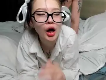 Chaturbate Watch Live Sex Cams of lilkimchii