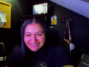 Chaturbate Free Porn Cam of mia_daniela_