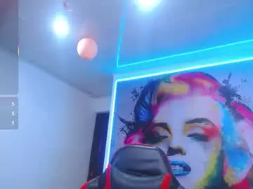 Chaturbate Watch Live Sex Cams of cristal_horny19