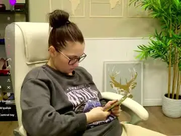 Chaturbate Free Live Porn of selinesole_