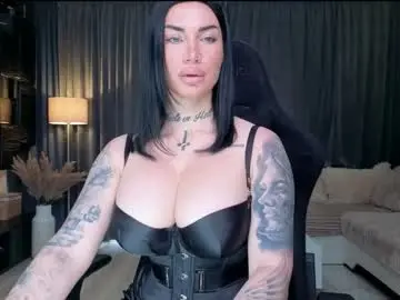 Chaturbate Live Sex Cam of elektravelvet