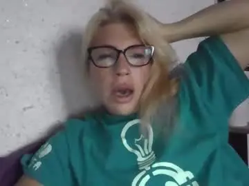 Chaturbate Private Sex Chat of fox_red_lady7