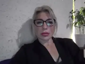 Chaturbate Free Live Porn of fox_red_lady7