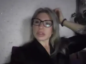 Chaturbate Adult Webcams of fox_red_lady7