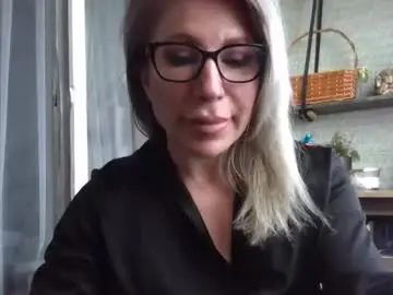 Chaturbate Free Live Porn of fox_red_lady7