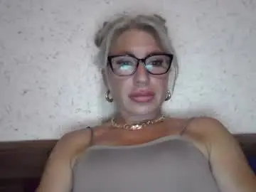 Chaturbate Best live sex cam show of fox_red_lady7