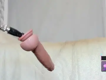 Chaturbate Live Sex Cam of ohmysweetkitty