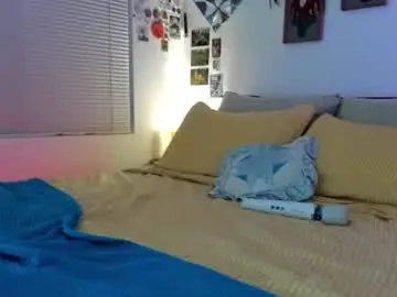 Chaturbate Live Sex Cam of friskyflowers