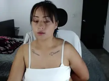 Chaturbate Live Sex Cam of jjulietha95