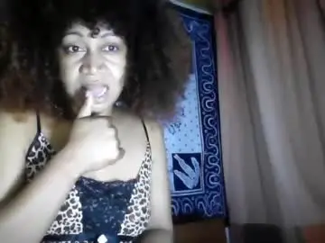 Chaturbate Free Porn Cam of sylvia703310