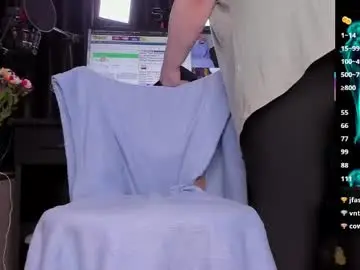 Chaturbate Live Porn of raissa_sky26