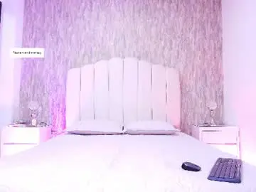 Chaturbate Watch Live Sex Cams of gisellevelvet3