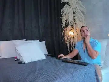 Chaturbate Live Sex Cam of madisonyeduar