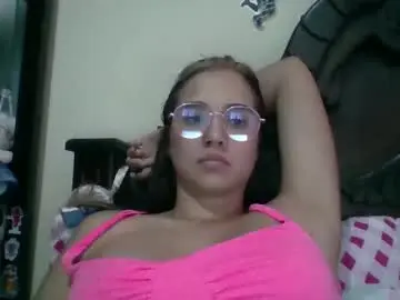 Chaturbate Live Sex Cam of triana_bell