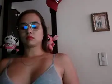 Chaturbate Best live sex cam show of triana_bell
