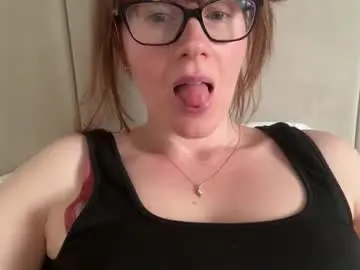 Chaturbate Live Sex Cam of red_head_rosie_69
