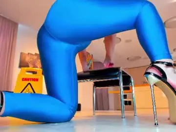 Chaturbate Nude Webcam of girlsquirts_