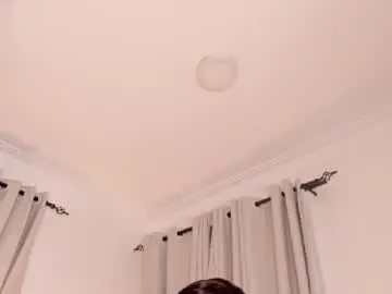 Chaturbate Live Sex Cam of jasmin_melons