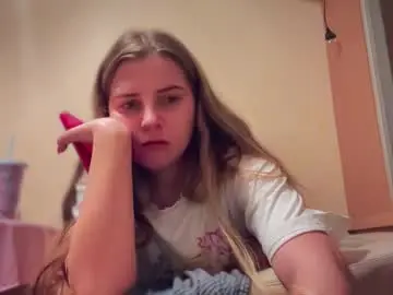 Chaturbate Live Sex Cam of lily_smily