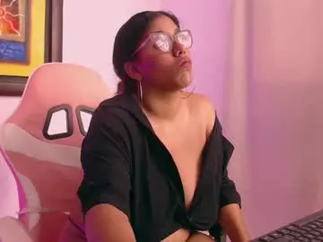 Chaturbate Live Sex Cam of barbara_boobs97
