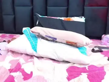 Chaturbate Best live sex cam show of kinkyhousewifee_