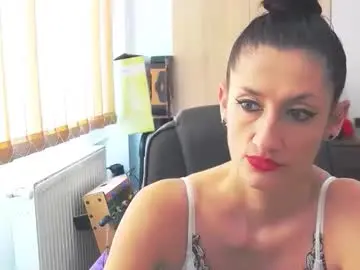 Chaturbate Free Live Porn of wildbea23