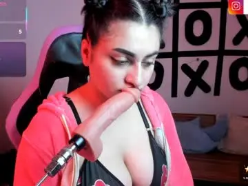 Chaturbate Live Sex Cam of emmaamartinez